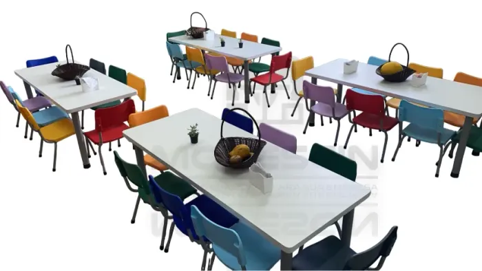Mesa coletiva-infantil-escolar-1,20x60-com 06 cadeiras coloridas