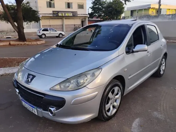 Peugeot 307 Presence 2.0 Flex 16V 5P Aut. 2010