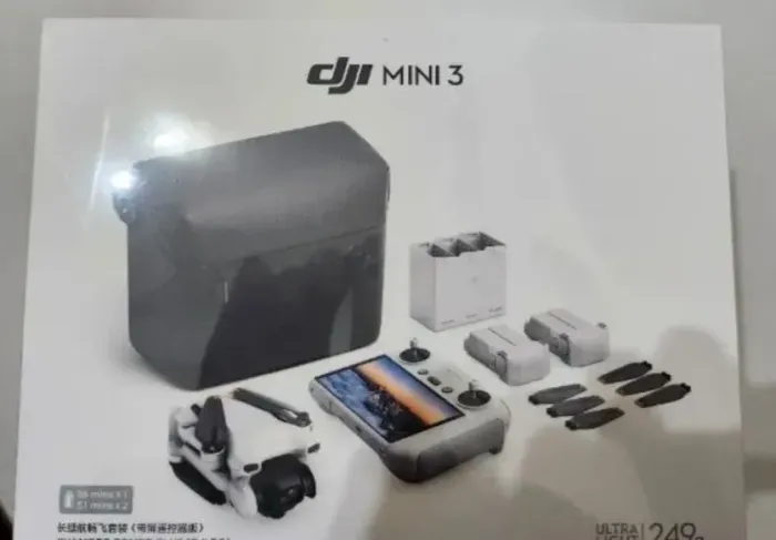 Drone DJI Mini 3 - Novo e lacrado combo fly more controle de tela íntegrado