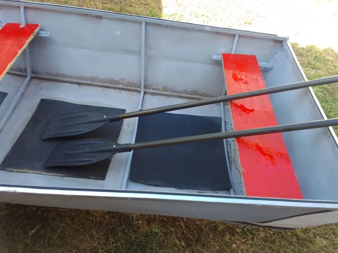 Barco a remo 3 pessoas 