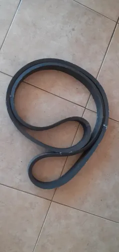 Correia de 4 canais, 1,60 mts, usada em bom estado