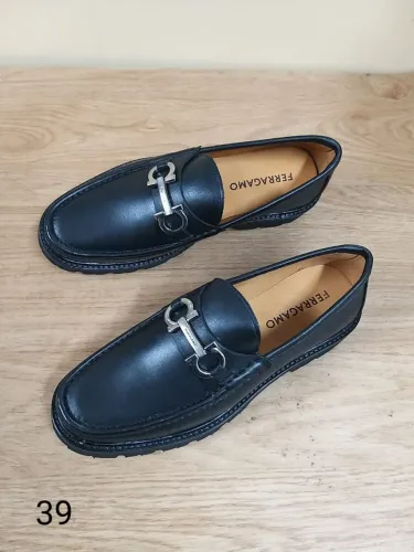 SAPATO FERRAGAMO Tratorado