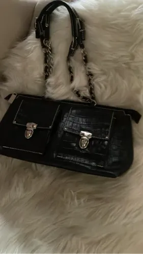 Linda Bolsa Baguete Couro Legítimo  NOVA  250,00