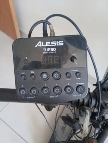 BATERIA ELETRONICA ALESSIS TURBO