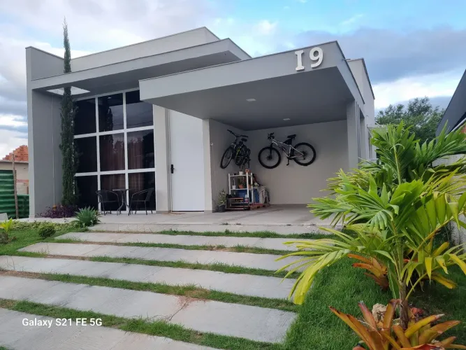 Casa no condomínio jardim ubá