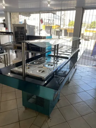 NZ. Conjunto BUFFET aquecido e refrigerado com cubas e tampas inox REFRIMATE