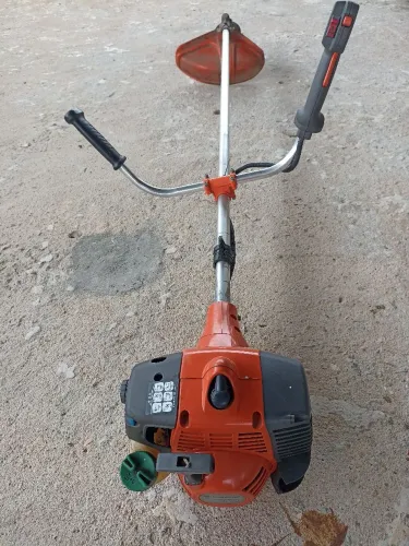 Roçadeira husqvarna 26cc