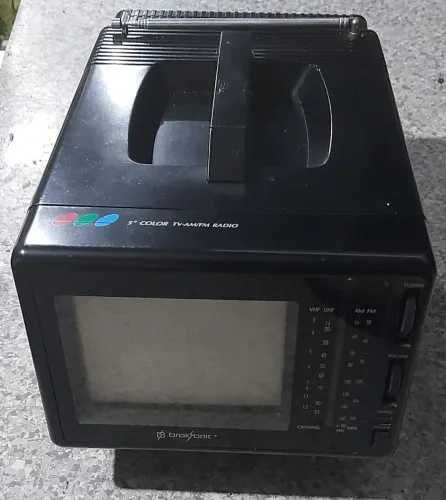 TV Portátil Broksonic 5 polegadas, Leia a descrição.