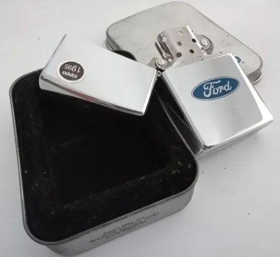Isqueiro Zippo lançado em 1996 - Vintage