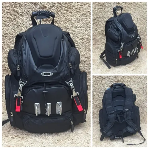 Mochila Oakley - Preta - Nova