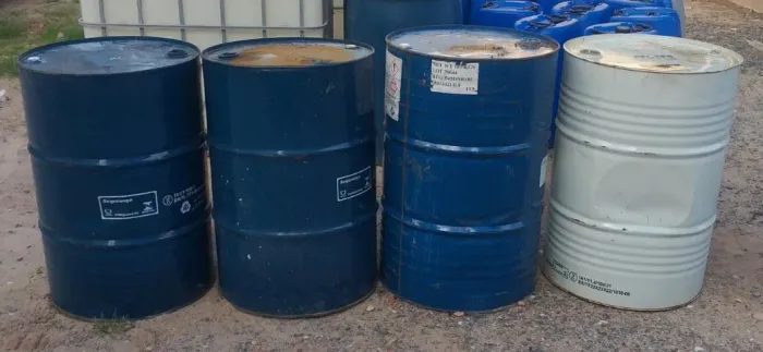 Tambor Tonel de 200 litros de ferro latão aço