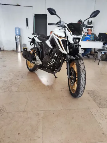 YAMAHA FZ 25 BRANCA 2025 0 KM SHALON MOTOS
