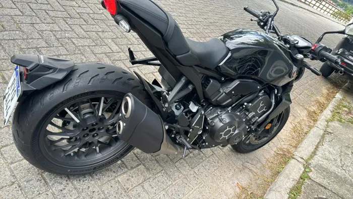 VENDO CB 1000 R BLACK ED 2023
