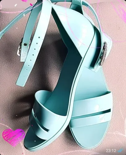 Sandália Petite Jolie verde  claro- Conforto e Estilo!