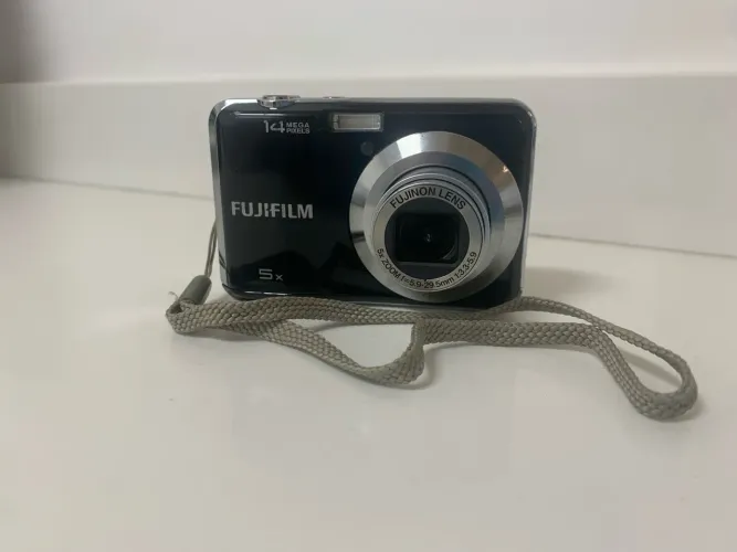 Câmera Fujifilm FinePix AX300 -14MB Zoom 5x - funcionando perfeitamente  