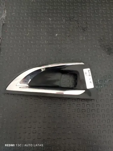 Grade farol auxiliar Peugeot 3008 2016/... Esquerda 