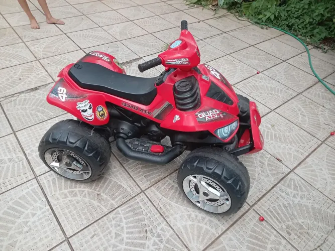 Quadriciclo Elétrico A.T.V 12 V Bandeirante