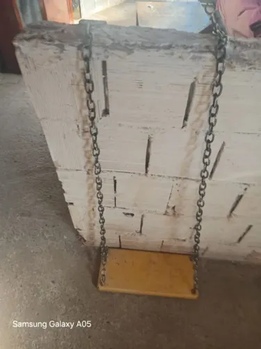 Balanço Infantil com Correntes