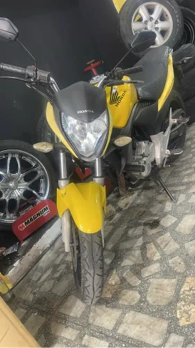 CB 300 ANO 2012 NOVÍSSIMA COM APENAS 67.000 KM VL11.400.00 TR * ZAP