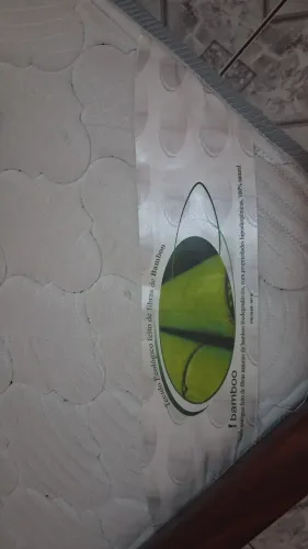Colchão casal com molas ensacadas