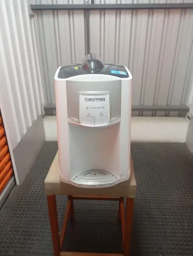 Bebedouro de Bancada Colormaq, modelo Premium.