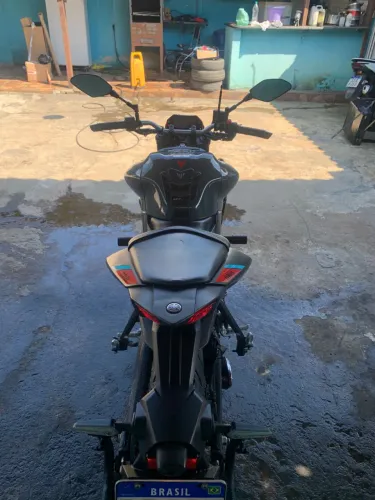 MT03 6.500km 27.000$ leia a descrição ?