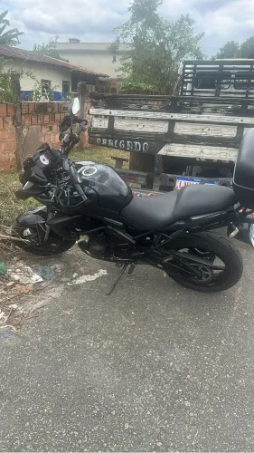 Oportunidade Versys 650 necessita reparo no motor