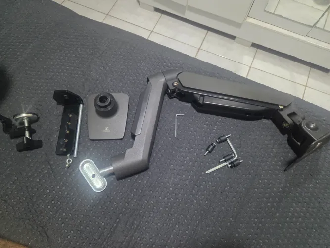 Braço Articulado para Monitor