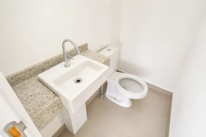 Pia de banheiro granito itaúnas 30x70cm com cuba DECA e torneira inox