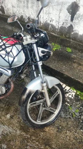 Suzuki gsr 150i todo ok só precisa de um dono
