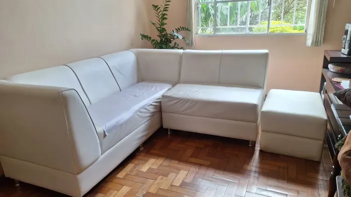 Sofa de canto ou separado com o puff