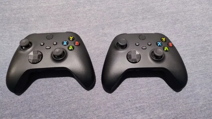2 Controles Xbox séries preto