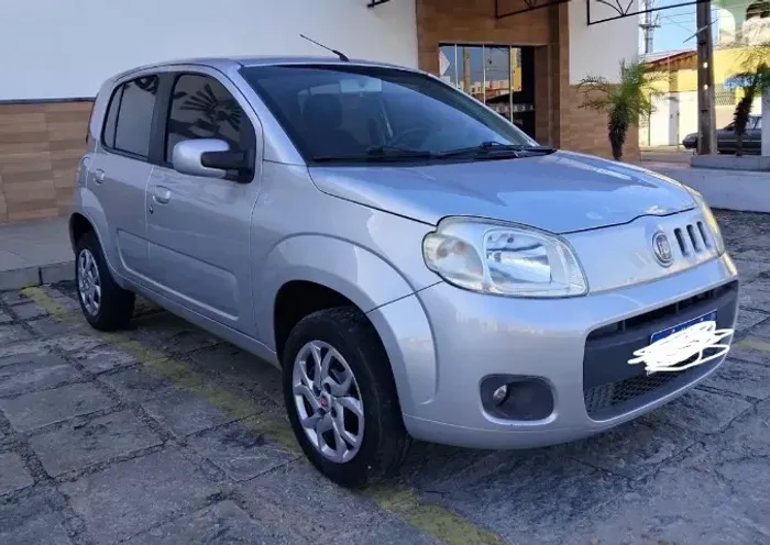 Fiat Uno Vivace Celeb. 1.0 EVO F. Flex 8V 3P 2013