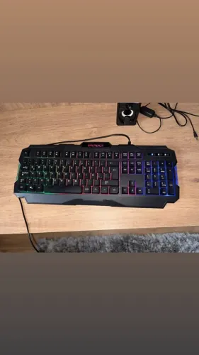 Teclado gamer Sate AK-837 RGB USB Preto 1.8m