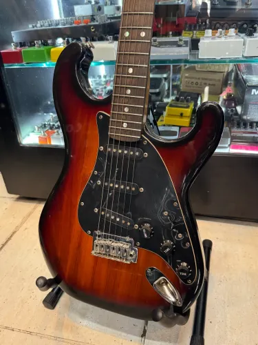 Guitarra Giannini Master Sonic