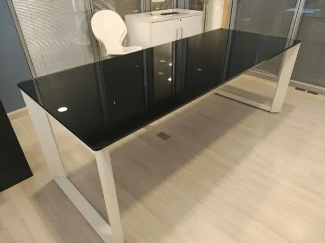 Mesa de Escritório Diretor Tampo de Vidro Temperado