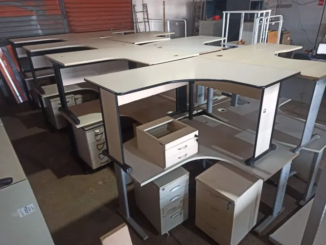 Mesa em L para Escritório
