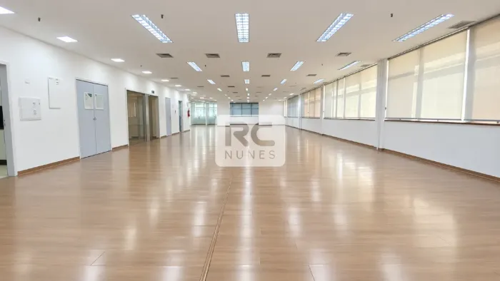 Andar corrido com área de 474m², 04 vagas, no bairro Savassi, Belo Horizonte/MG