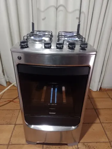 Fogão 04 bocas inox funcionando perfeitamente, acendimento eletrico, marca Consul