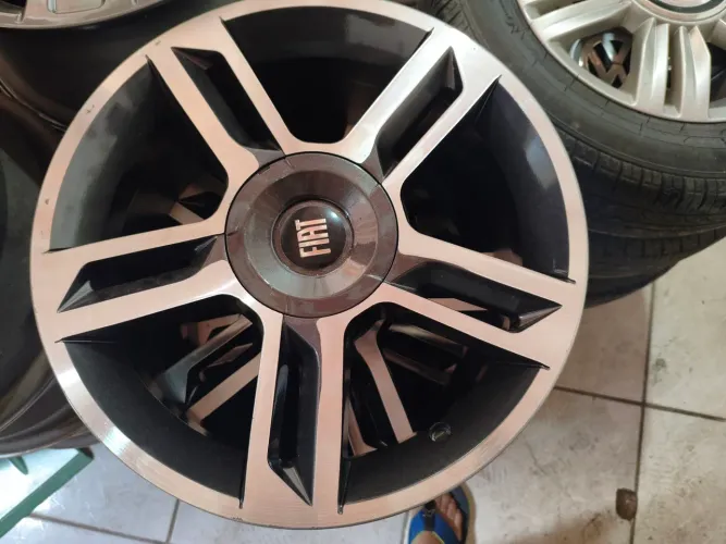 Vendo rodas 16 FIAT...LINDAS