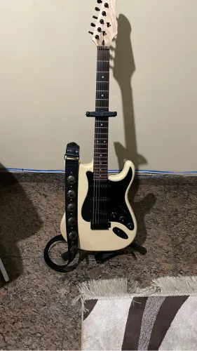 Correia de guitarra rock blues com roseta de ouro velho