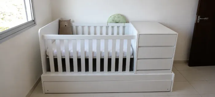 Cama Berço com Cômoda e Cama Auxiliar