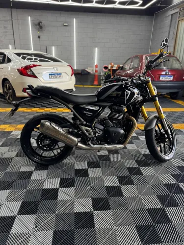 Speed 400 preta 2025/2025