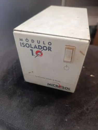 Módulo isolador