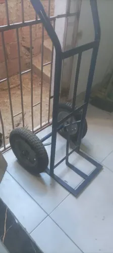 Carrinho de carga.