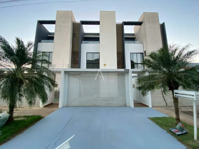 Sobrado 2 quartos para aluguel no Bairro JARDIM GISELA em TOLEDO por R$ 3.250,00
