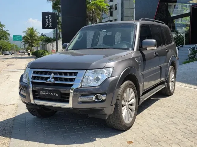 Mitsubishi Pajero HPE Full 3.2 4X4 T.i.dies. 5P AUT 2019