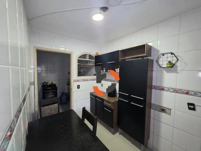 Casa com 3 dormitórios à venda, por R$ 400.000 - Carmari - Nova Iguaçu/RJ