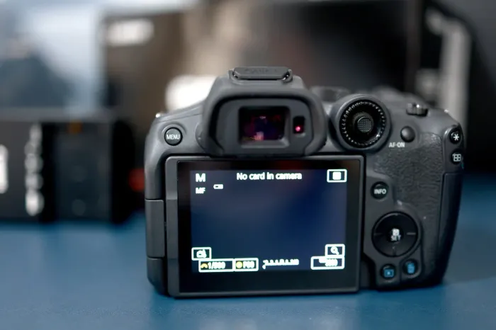 Canon EOS R7 - Corpo - Excelente Estado de Conservação