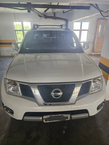 Nissan Frontier SL CD 4X4 2.5tb Diesel AUT 2014